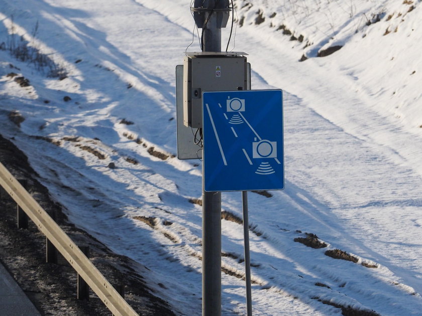 Kamery z radarem na autostradzie A1 między Łodzią i Częstochową