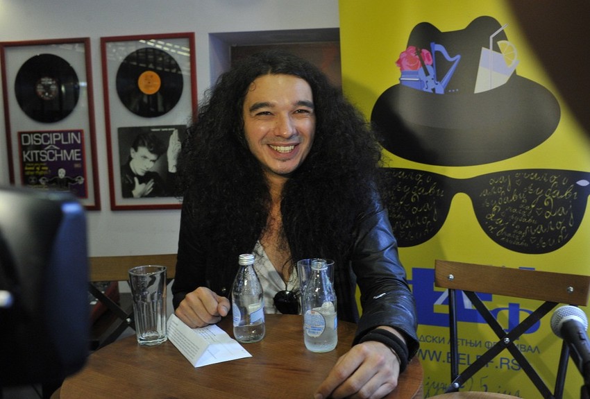 Sviraće i Bramsa, Baha, Hačaturijana, narodne pesme...