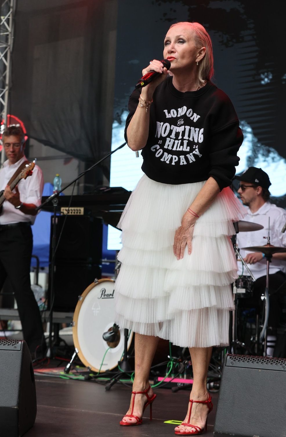 Speváčka Bára Basiková.