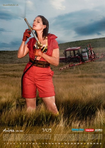 Szwajcarzy stracili zainteresowanie zawodem rolnika. Czy dzięki takiemu kalendarzowi młodzi ludzie częściej będą wybierać tę ścieżkę kariery?