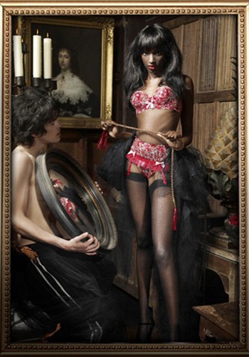 Dla amatorów jeszcze pejcz w dłoni.