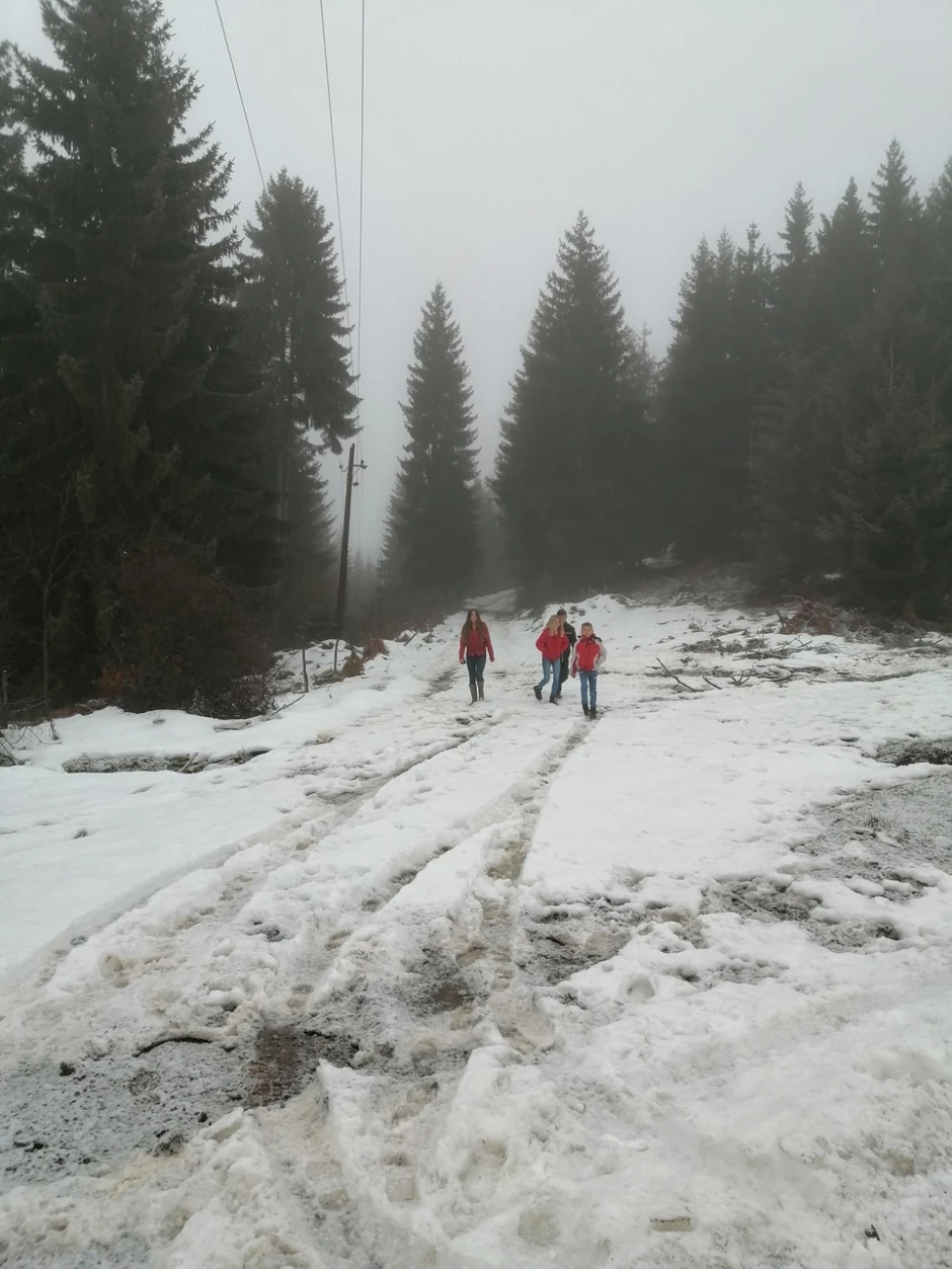 Mališani iz Blata putuju do škole po svim vremenskim prilikama