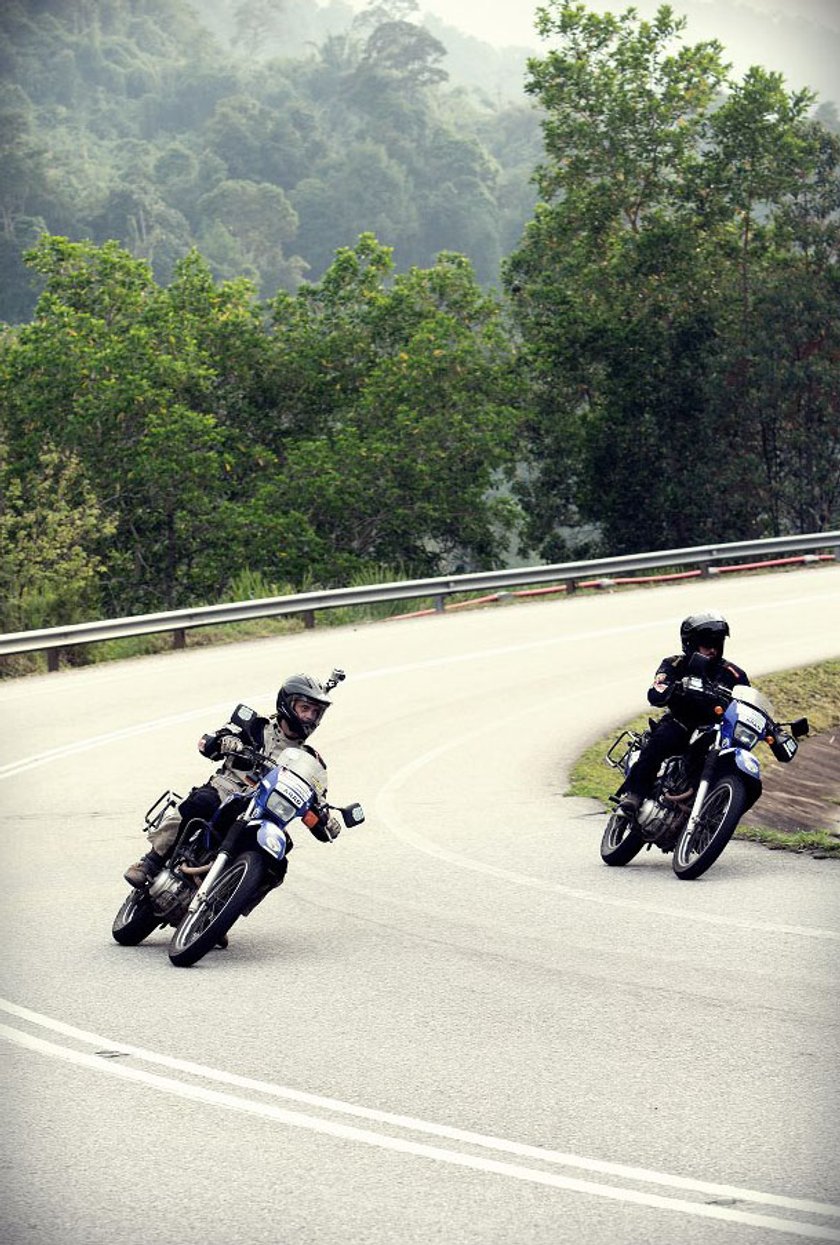 Maksymilian Starościak († 24 l.) i Krzysztof Wróblewski (24 l.) podczas wyprawy motocyklowej dookoła świata