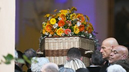 pogrzeb wielkiej brigitte bardot. tłumy pożegnały wielką gwiazdę i spo