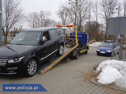 Range Rover na lawecie