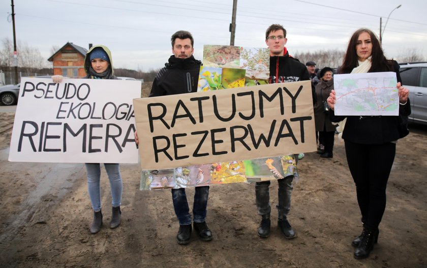 Protest w Łodzi i Konstantynowie. Nie chcemy takiej kolei z CPK