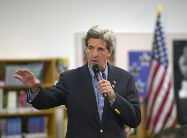Kerry: USA będą musiały negocjować z Assadem