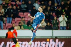 Piłkarska LE. Pierwszy gol Szymańskiego dla Feyenoordu (WYNIKI)