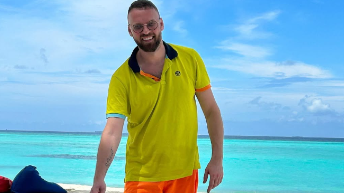 Šok na nastupu poznatog pevača, gost mu ODGRIZAO UVO: 