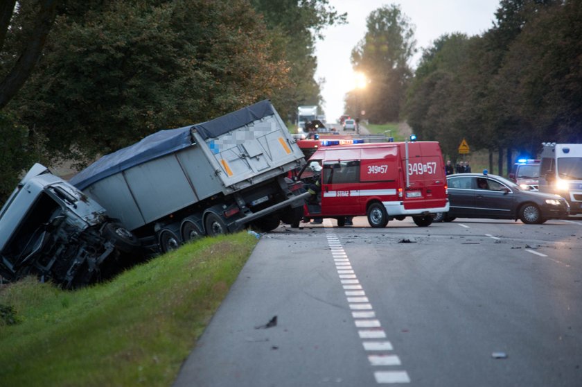 Nie żyje 5 osób! Potworna tragedia na krajowej 6