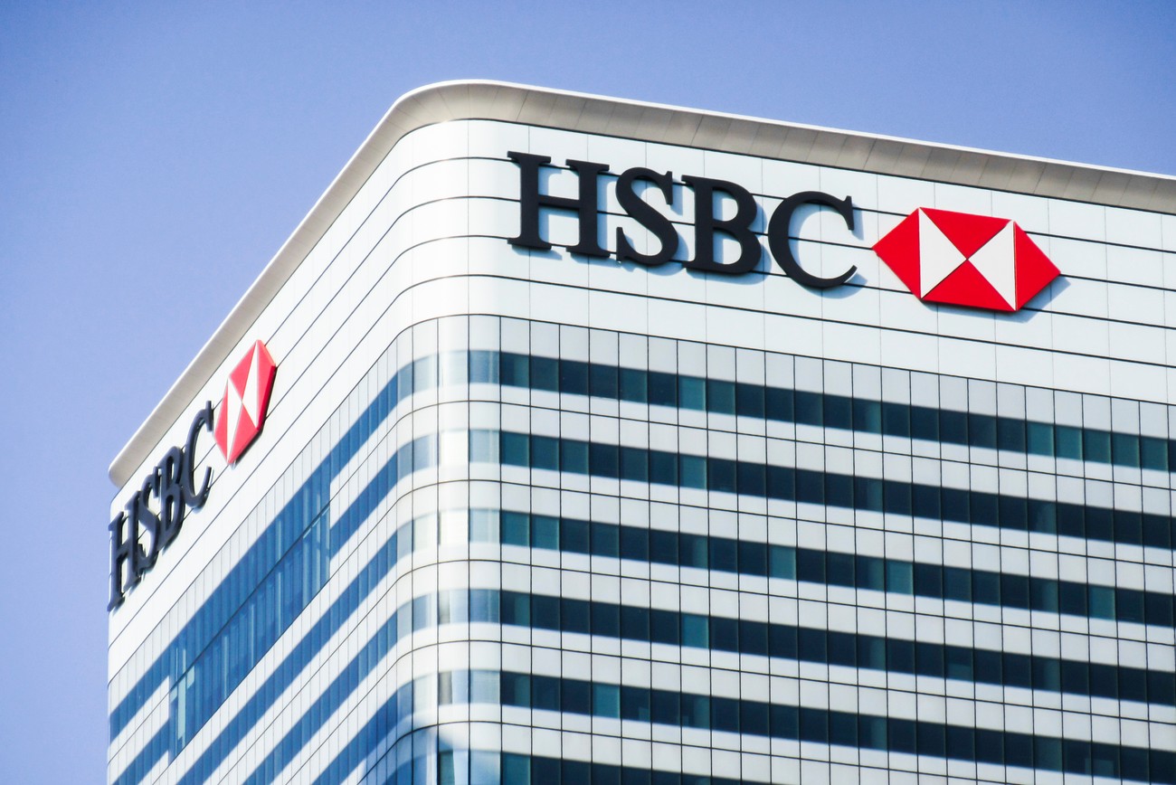 HSBC: Holdings izvestila o padu dobiti od 15 odsto