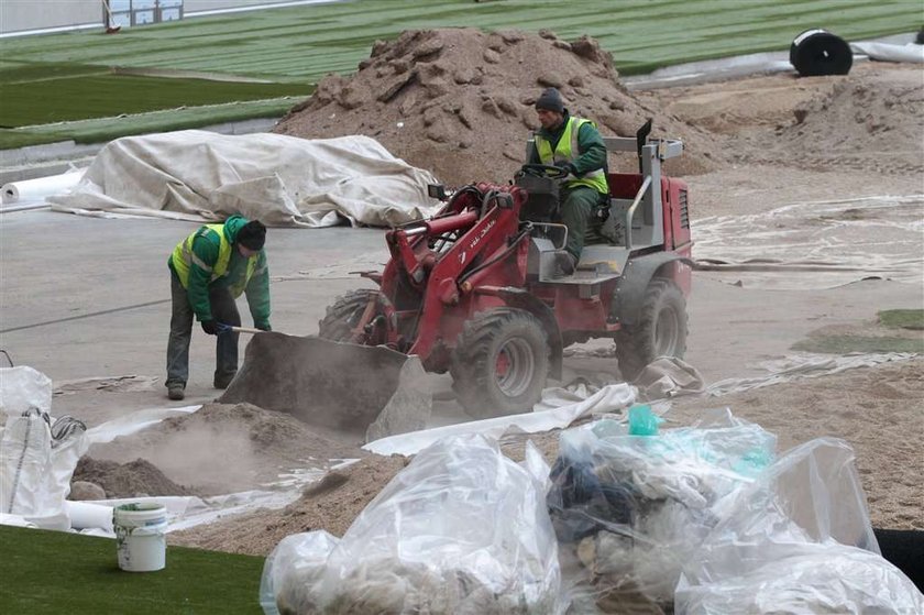 Murawa na Stadionie Narodowym jest w koszmarnym stanie