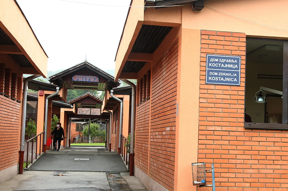 Dom zdravlja Kostajnica
