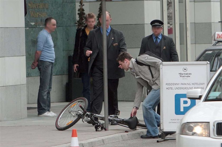 Kammel to gapa. Nie potrafi parkować roweru