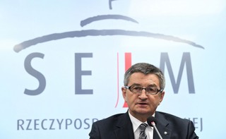 CIS opublikuje informacje o lotach Kuchcińskiego