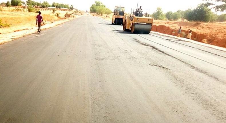 FG begins emergency repair work on Ibadan-Ife-Ilesa Expressway. 