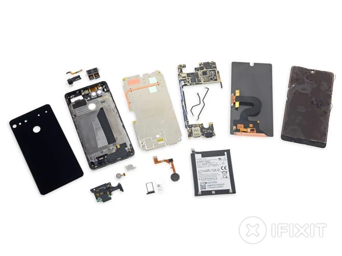 Essential Phone po "recenzji" u iFixit