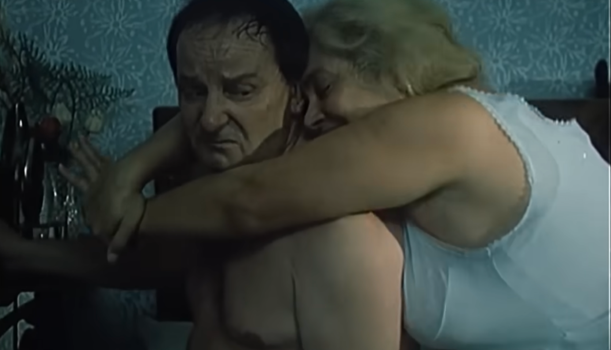 Česká herečka Míla Myslíková si v trilógii Nevera po slovensky zahrala pani Jašterčiakovú. 