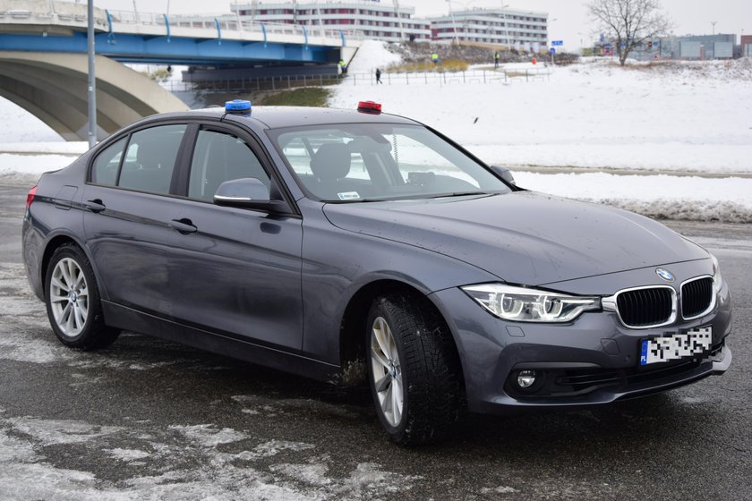 Policjanci w BMW