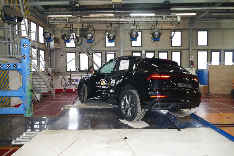 Crash-test: Audi Q8