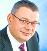 Piasecki: A co ma z tego klient?