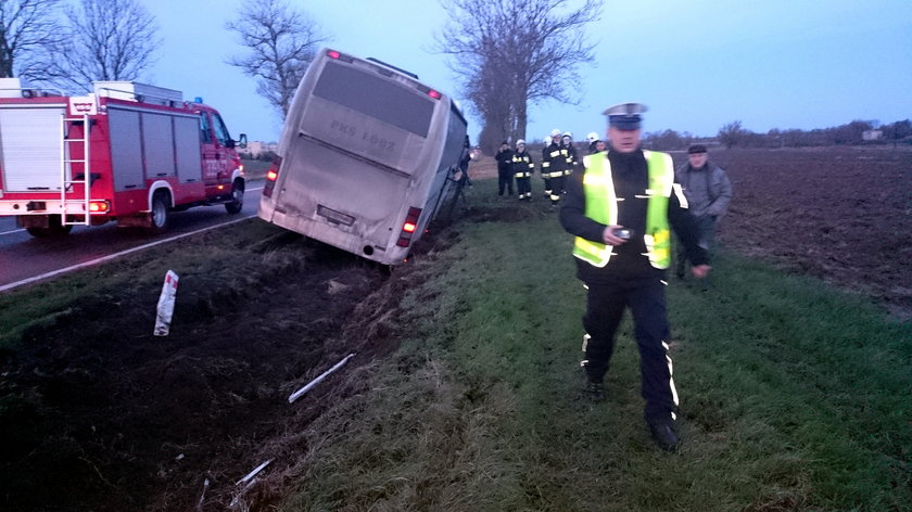 Orkan Aleksandra zdmuchnął autobus!