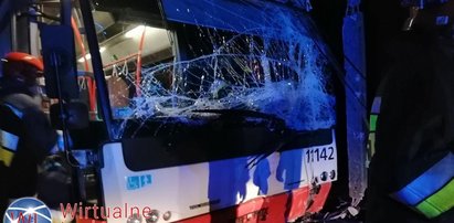 Atak na kierowcę autobusu. Pojazd wypadł z drogi