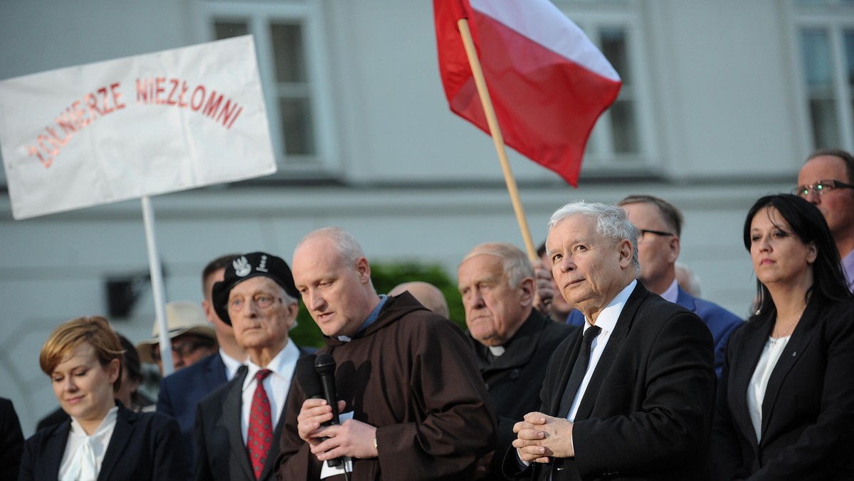 uroczystości przed Pałacem Prezydenckim