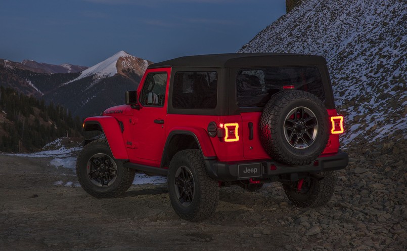 Jeep Wrangler nowej generacji to 75 aktywnych i pasywnych funkcji bezpieczeństwa i ochrony