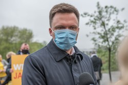 Hołownia broni Sterczewskiego. "Franku, jestem dumny, że cię znam"