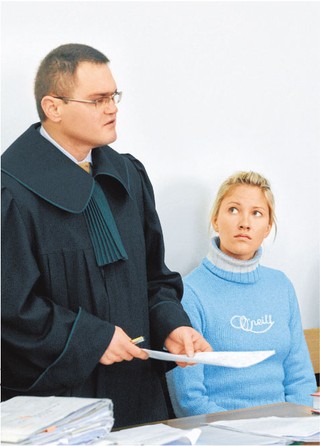 Stalking: Prokurator będzie ścigał za dręczenie plotkami i SMS-ami