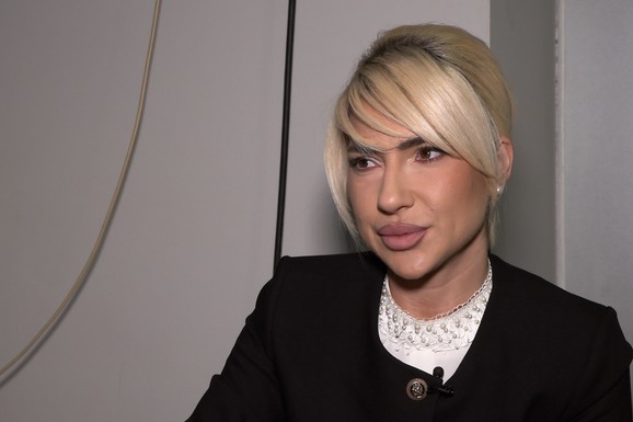 "NE UMIRE SE ZA LJUDIMA KOJI SU PUCALI U TEBE" Brutalno oglašavanje Jovane Jeremić 4 dana nakon veridbe Dragana Stankovića: "Znali su šta rade"