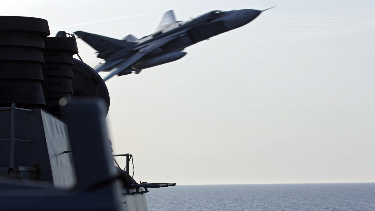 AT SEA US DEFENCE PLANCE INCIDENT  (Russian jet passes US destroyer ship in Baltic Sea)