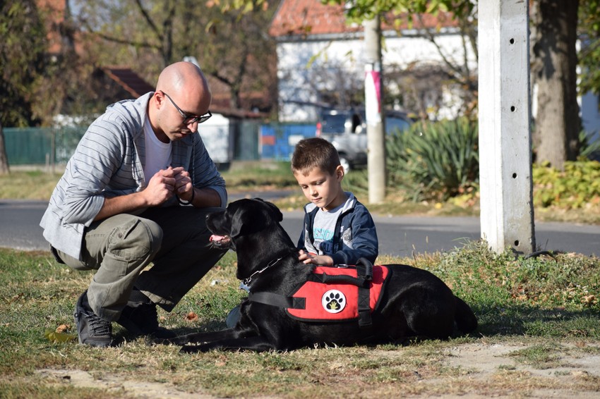 Mališani uživaju na radionicama s krznenom prijateljicom