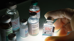 Kiedy powstanie skuteczna szczepionka przeciw Omikronowi? Pfizer mówi o marcu