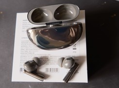 Nowe 'pchełki' od realme. Buds Air 6 Pro to całkiem udane słuchawki [RECENZJA]