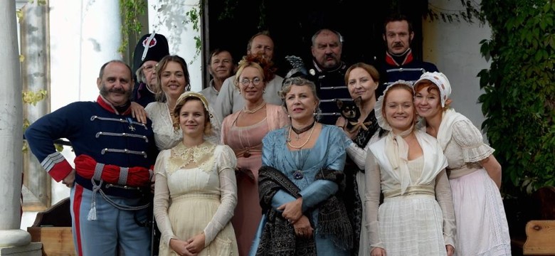 Teatr Telewizji zaprezentuje spektakl "Damy i huzary" w reżyserii Krystyny Jandy