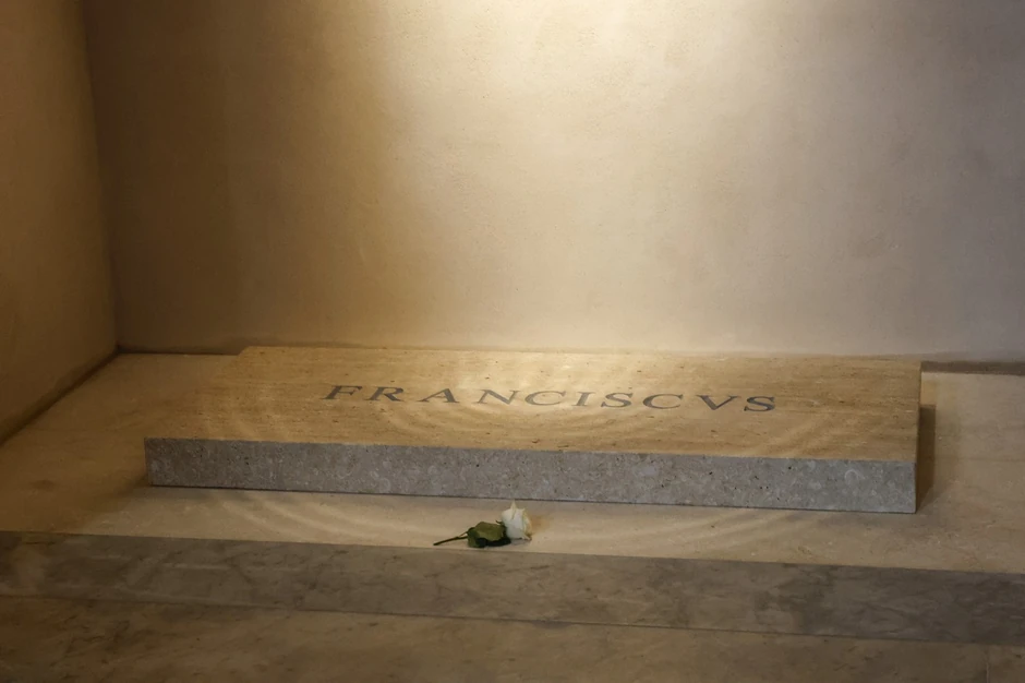 Grob pape Franje