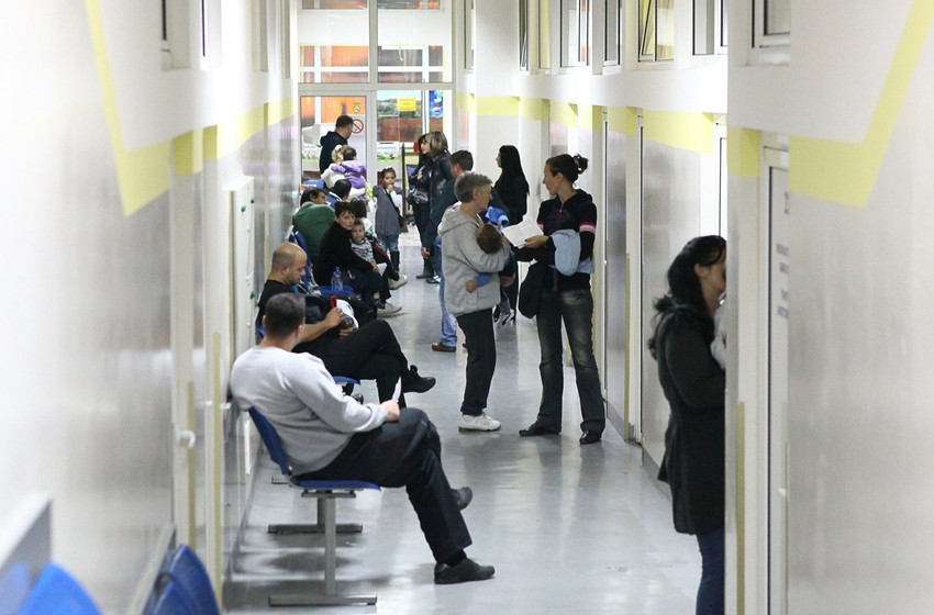 Oko 300 dece leči se u zgradi predviđenoj za 100 mališana