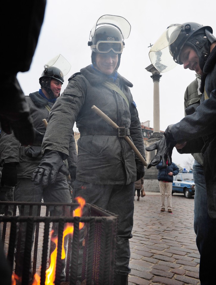 WARSZAWA STAN WOJENNY ROCZNICA AKCJA MŁODZI PAMIETAJĄ