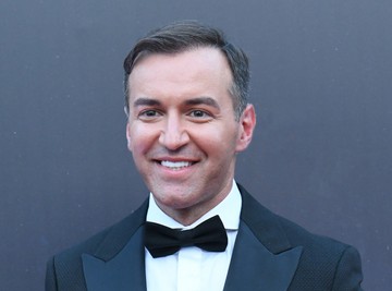 Voditelj Jutarnjeg programa uslikan u slip kupaćim gaćama: Niko nije znao da ima ovakvo telo ispod odela! (Foto)