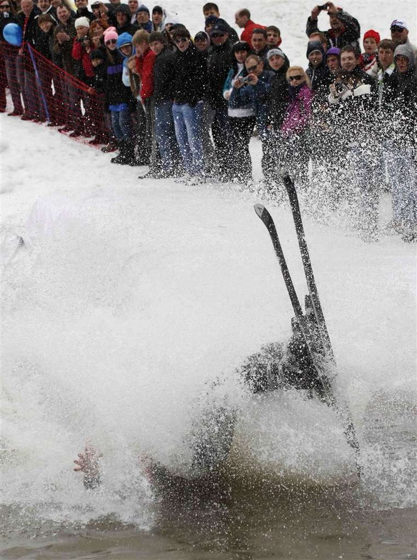 Bardzo dziwny wyścig snowboardowy