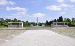 Cmentarz żołnierzy sowieckich w Warszawie zbezczeszczony. Ambasada Rosji oburzona