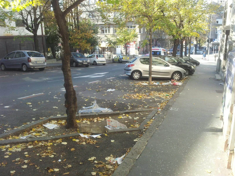 Kese i stare novine na sve strane