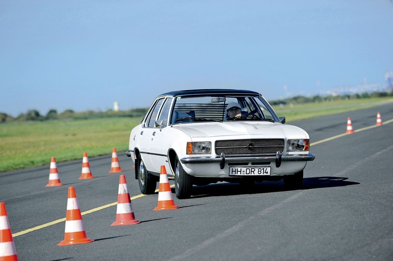 Opel Rekord 2100 - gruby garb