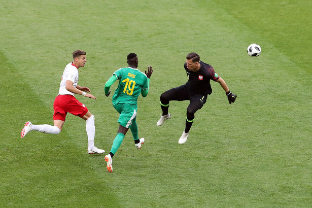 Sędzia pomógł Senegalowi strzelić drugiego gola? Wielka kontrowersja przy bramce M'Baye Nianga