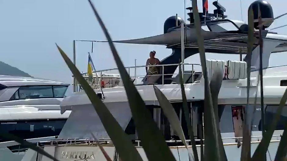 POK_Lepa_Brena_jahta_zabava_blic_safe_TDJ.jpg