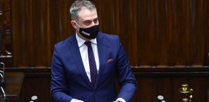 Poseł stracił bliskich. Potem jego córka zachorowała na COVID-19. Opowiedział o całym paśmie nieszczęść...