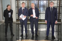 Konfederacja: Rząd szykuje kolejną falę emigracji z Polski