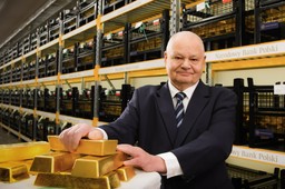 polska blisko elitarnej dziesiątki. nbp ma plan zwiększenia rezerw do rekordowego poziomu